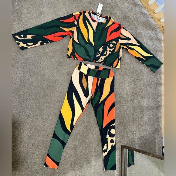 Multicolor Abstract Print Two-Piece Set - PLEASE READ - Picture 2 of 6